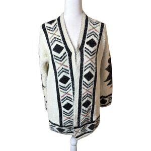 Kamana Southwestern‎ Cardigan Medium Soft Eyelash Aztec Native American Tribal